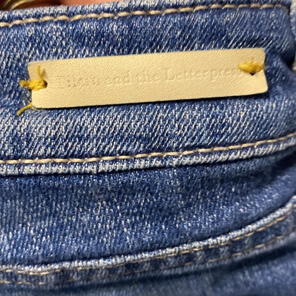 Pilcro and the Letterpress flared bottom shorts size 26 - Picture 5 of 7